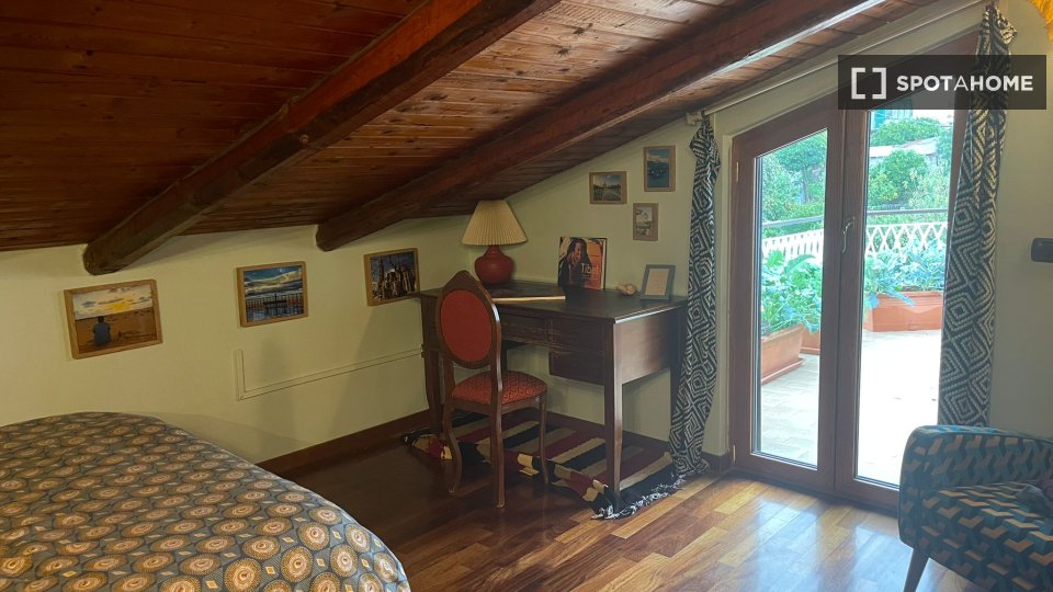 Appartamento con 1 camera da letto in affitto a Chiaiano, Napoli. - a Napoli