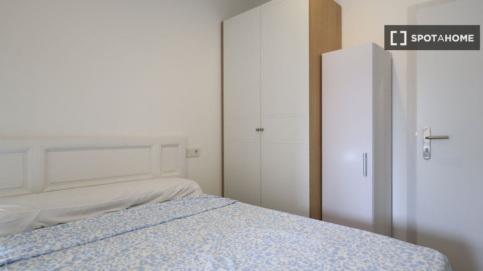 Double room Madrid, 6 beds — photo 18