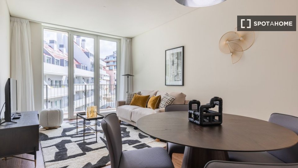 Apartment Lisbon, 1 bed — photo 1