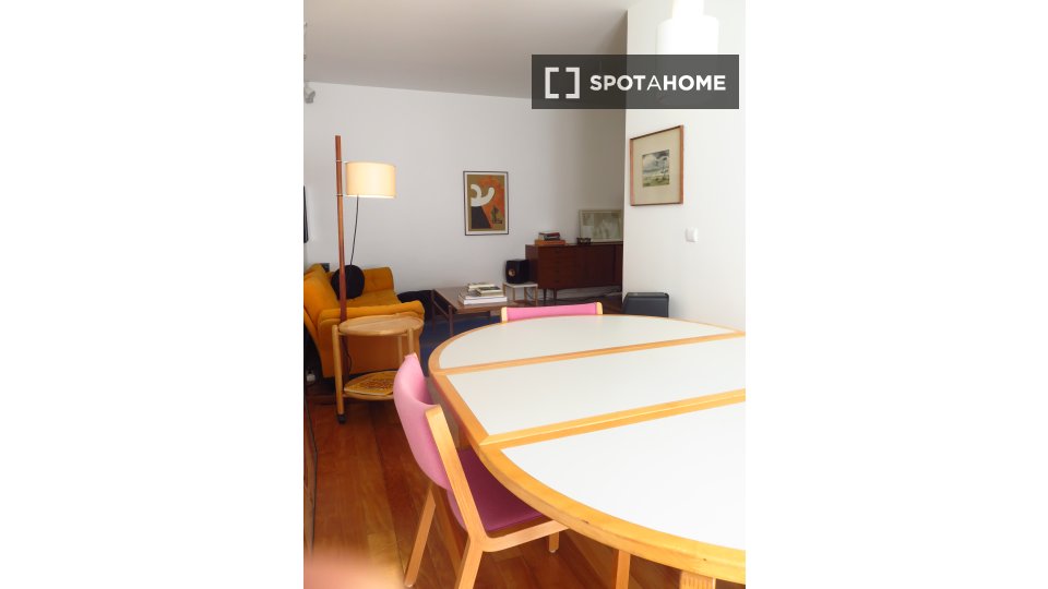 Apartment Lisbon, 2 beds, 80m² — photo 3