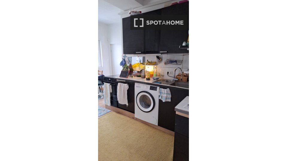 Apartment Berlin, 3 beds, 67m² — photo 1