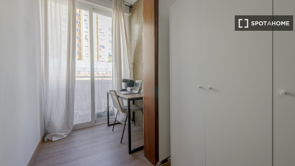 Double room Madrid, 8 beds — photo 12