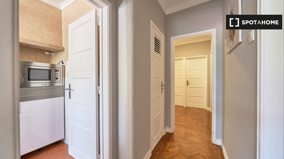 Double room Lisbon, 6 beds — photo 11