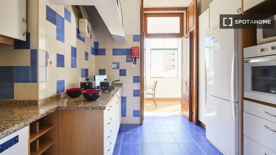 Double room Lisbon, 7 beds — photo 7