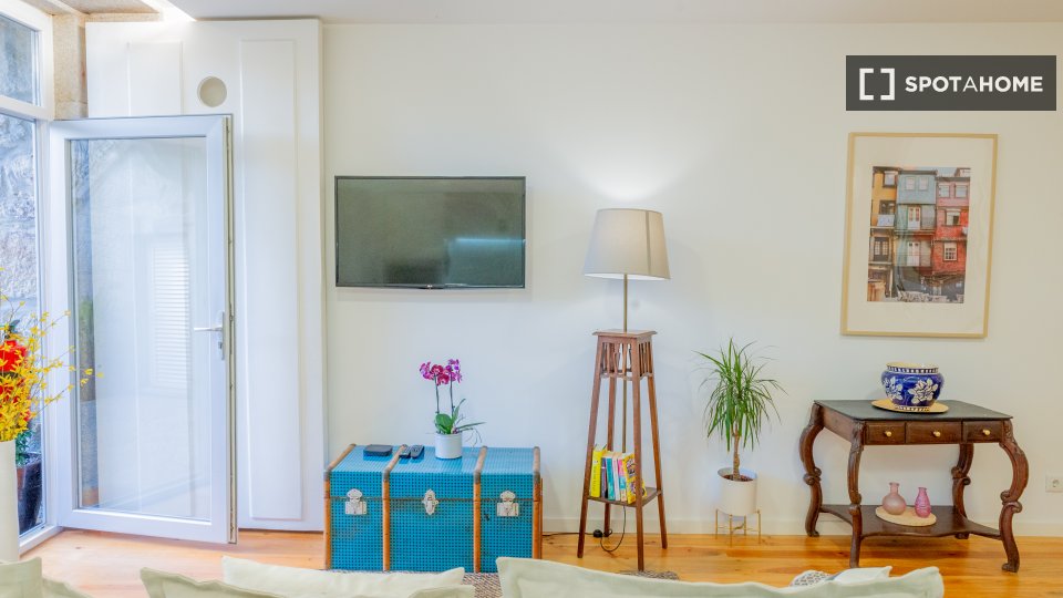 Apartment Porto, 1 bed, 103m² — photo 2