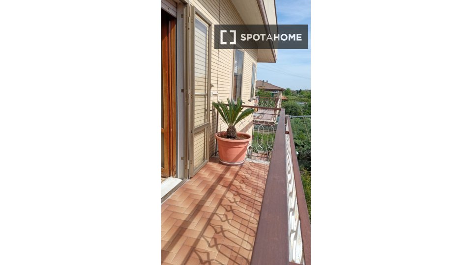 Double room Rome, 3 beds — photo 1