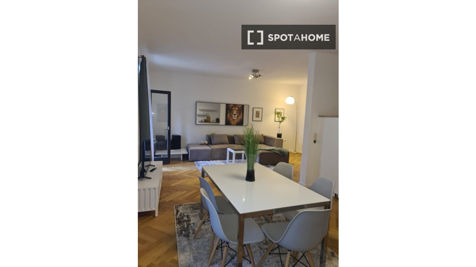 Apartment Munich, 3 beds — photo 1