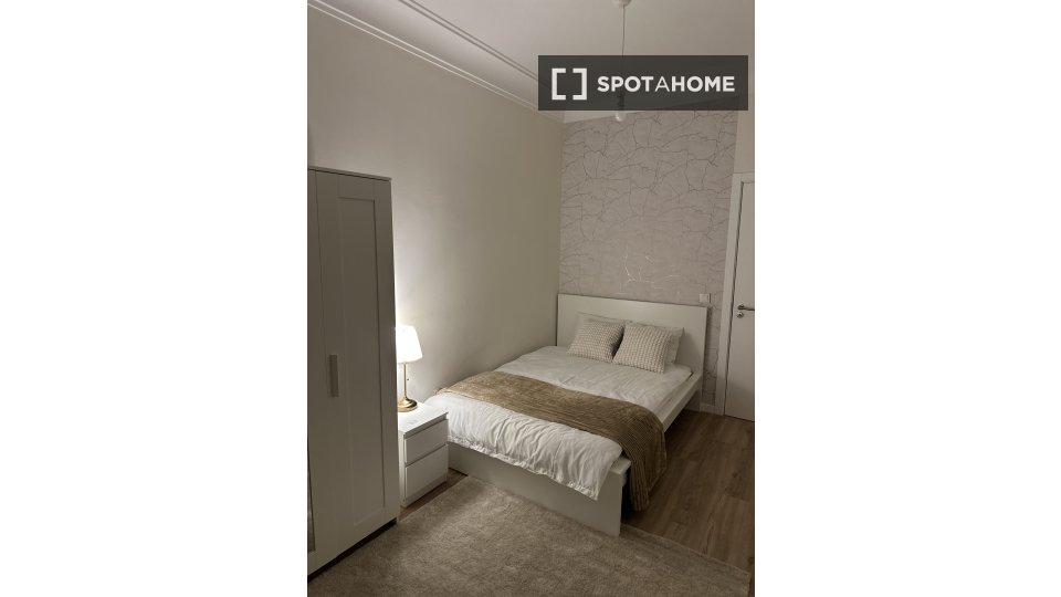Double room Lisbon, 5 beds, 12345m² — photo 15
