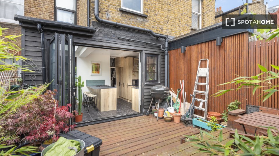 Apartment London, 4 beds — photo 11