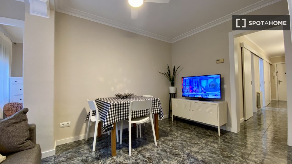 Apartment Barcelona, 3 beds, 62m² — photo 7