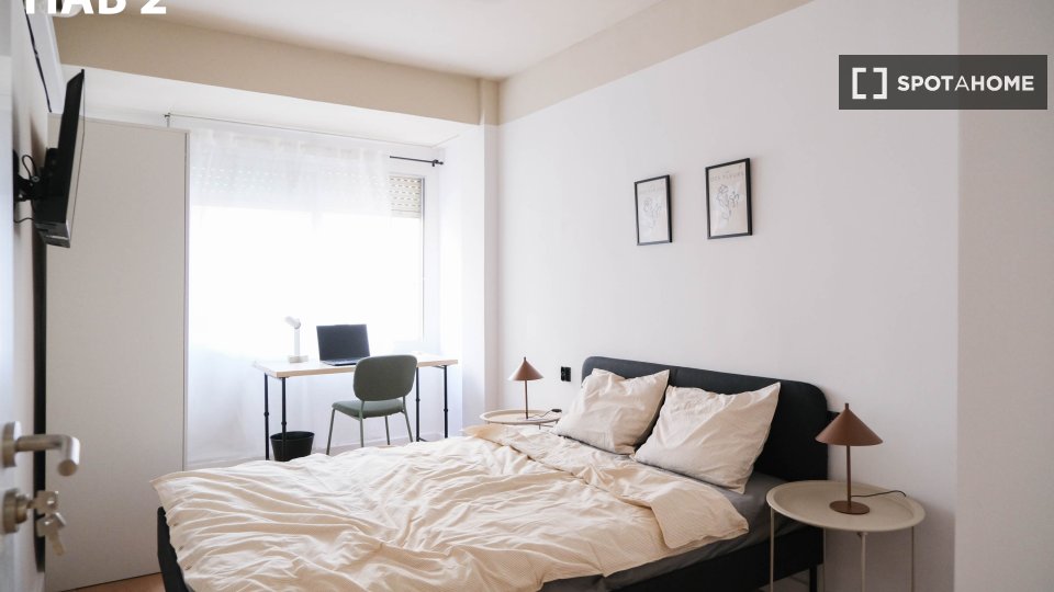 Double room Alicante, 4 beds, 83m² — photo 14