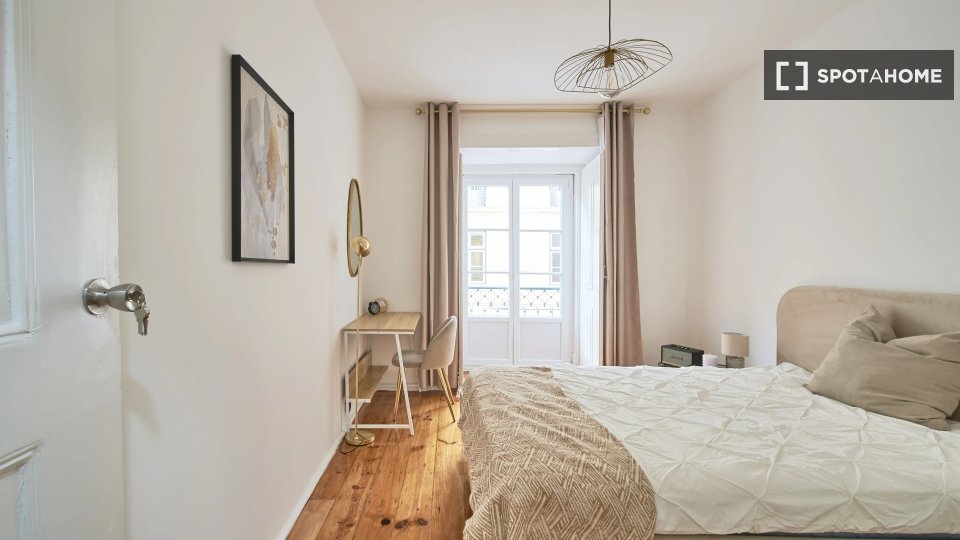 Double room Lisbon, 8 beds — photo 11