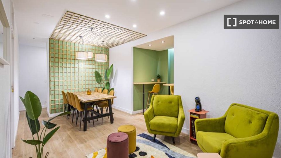 Double room Madrid, 16 beds — photo 24