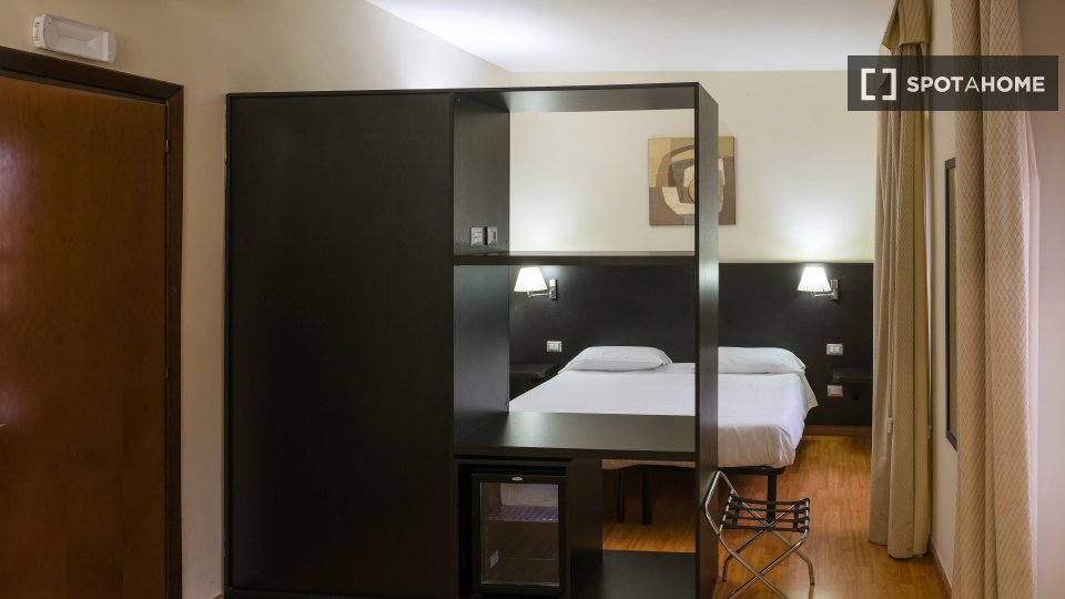 Double room Rome, 20 beds — photo 12