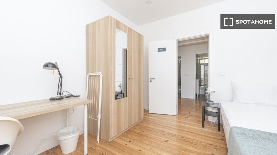 Double room Lisbon, 7 beds — photo 7