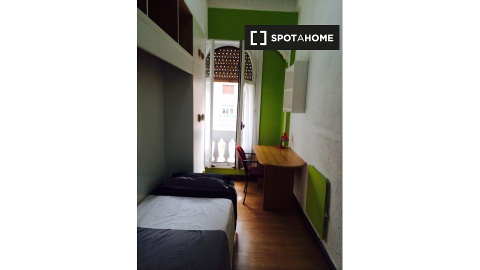 Double room Madrid, 11 beds — photo 2