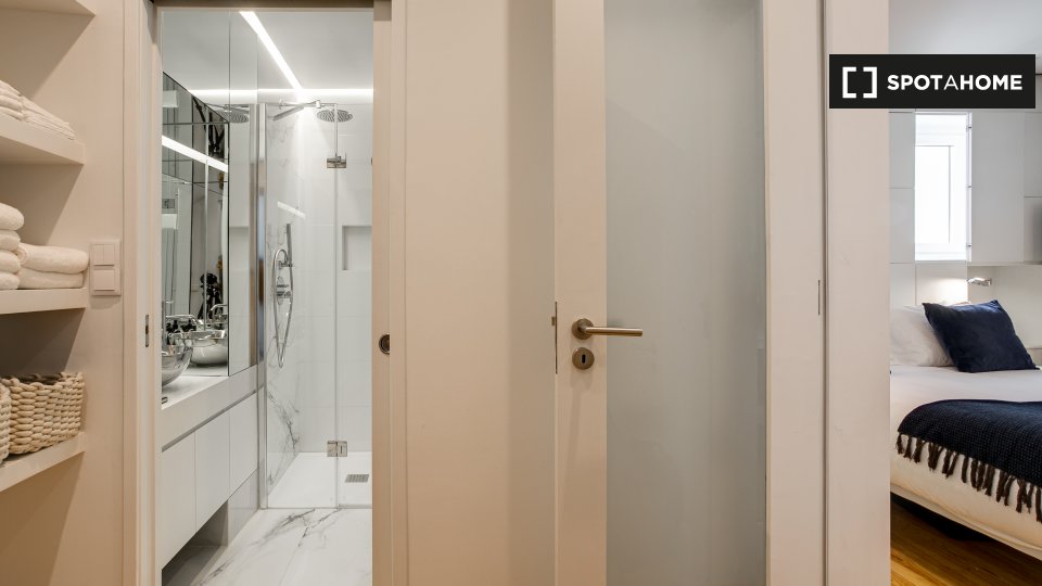 Apartment Lisbon, 1 bed — photo 9