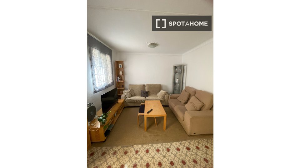 Double room Barcelona, 2 beds, 60m² — photo 3