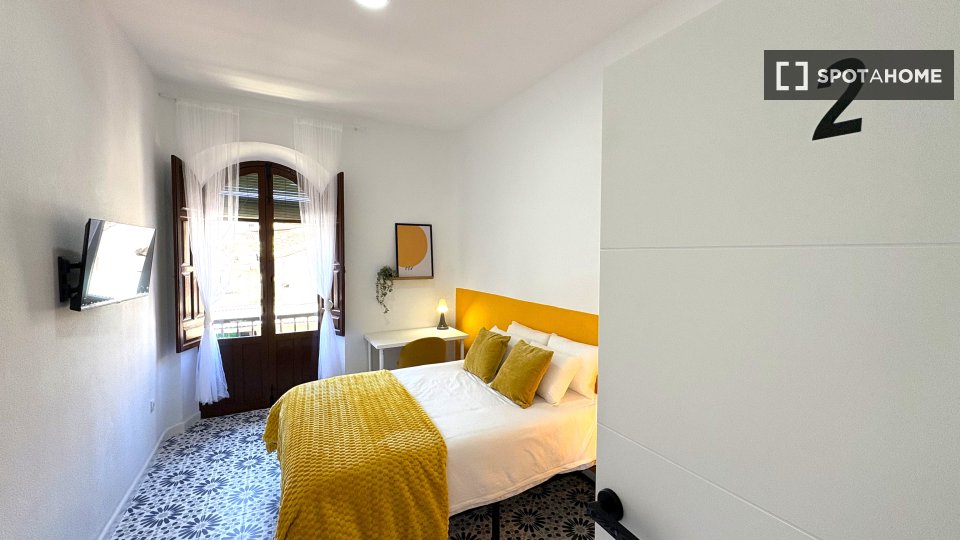 Double room Granada, 6 beds — photo 1