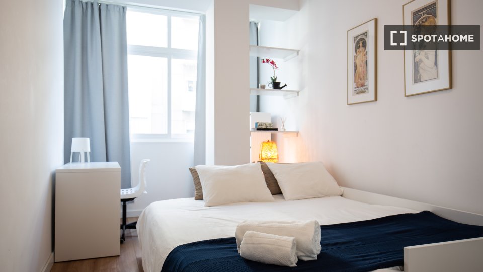 Apartment Lisbon, 2 beds, 65m² — photo 9