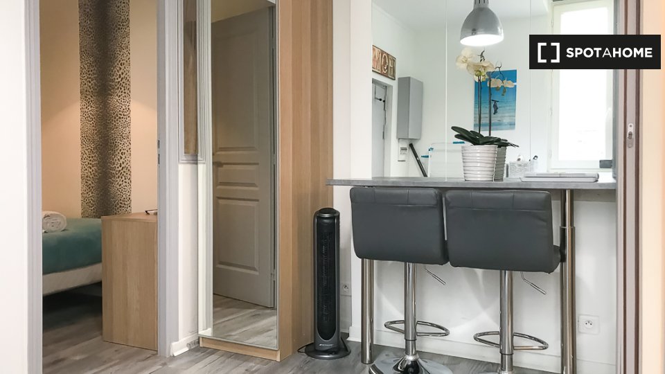 Apartment Paris, 1 bed, 18m² — photo 1