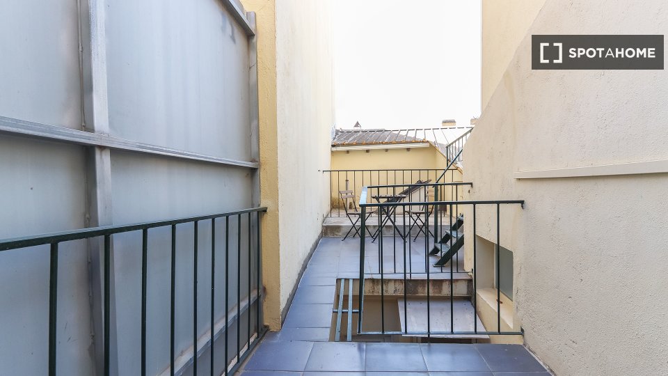 Double room Lisbon, 6 beds — photo 10