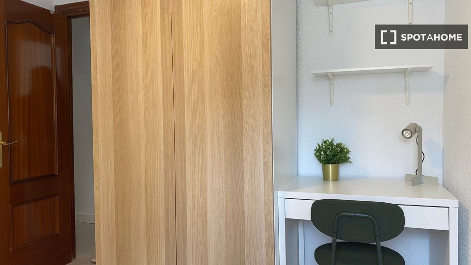 Habitación doble Madrid, 4 habitaciones — foto 8