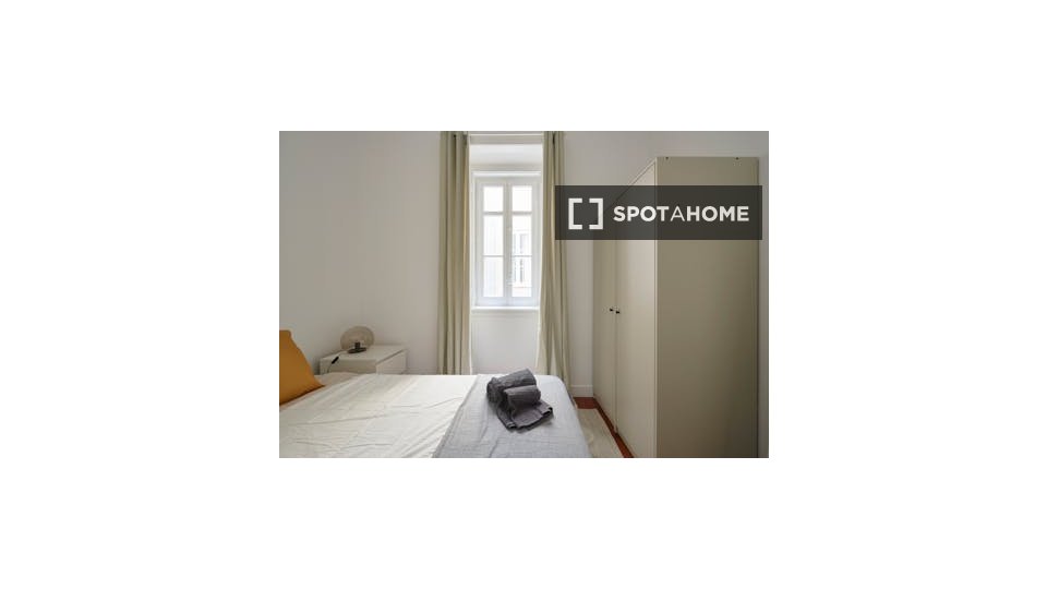 Double room Lisbon, 6 beds — photo 8