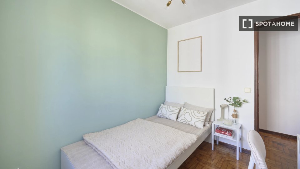 Double room Lisbon, 5 beds — photo 3