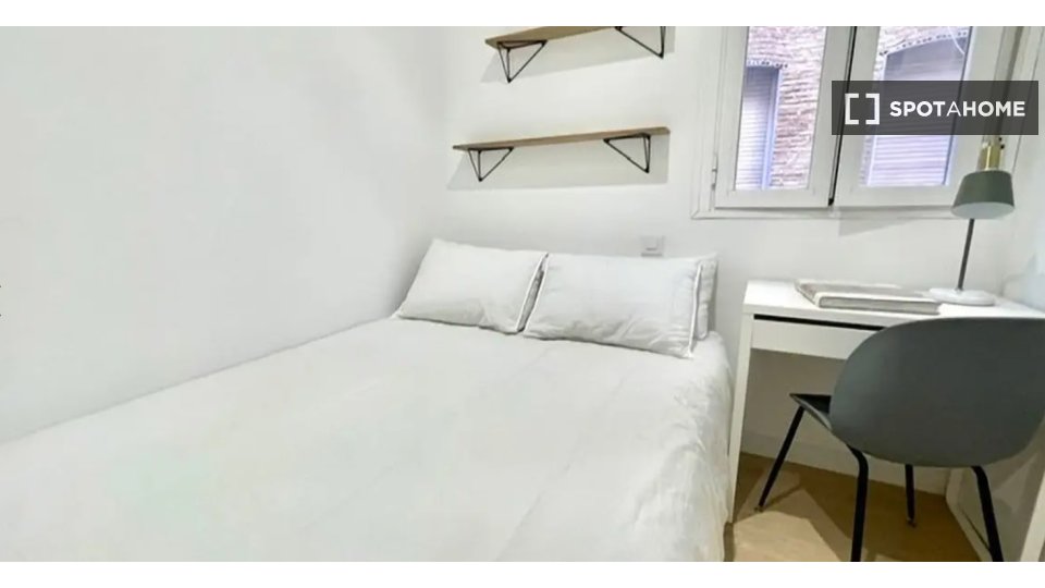 Double room Madrid, 18 beds — photo 27