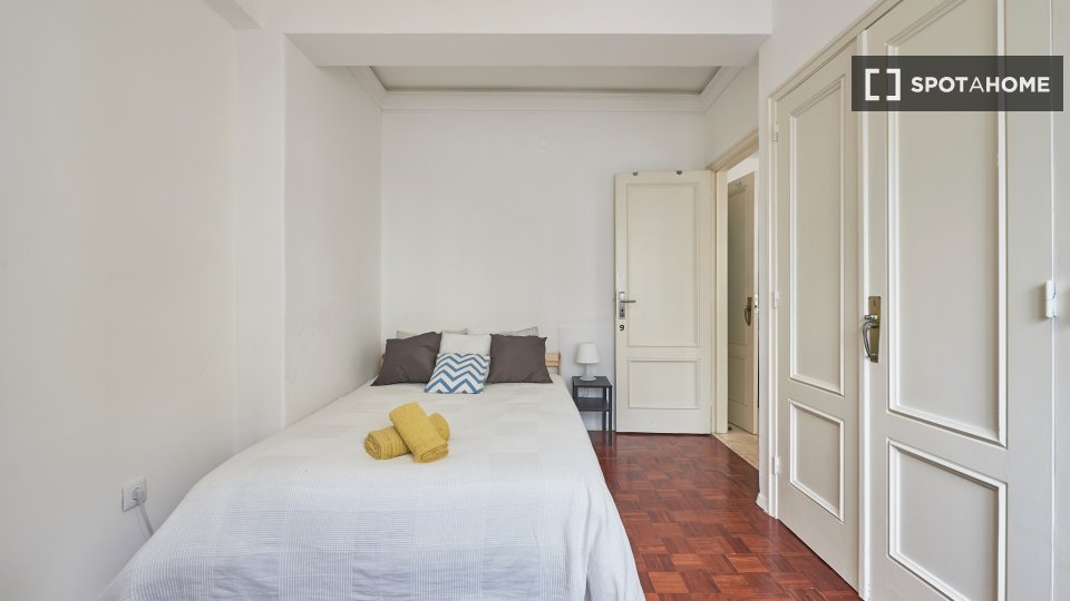 Double room Lisbon, 9 beds, 160m² — photo 20