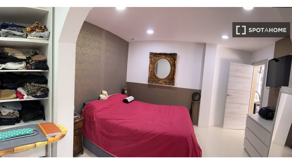 Apartment Barcelona, 3 beds, 100m² — photo 2