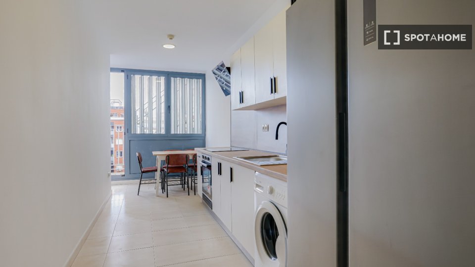 Double room Barcelona, 17 beds, 550m² — photo 6