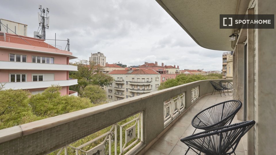 Double room Lisbon, 9 beds — photo 14