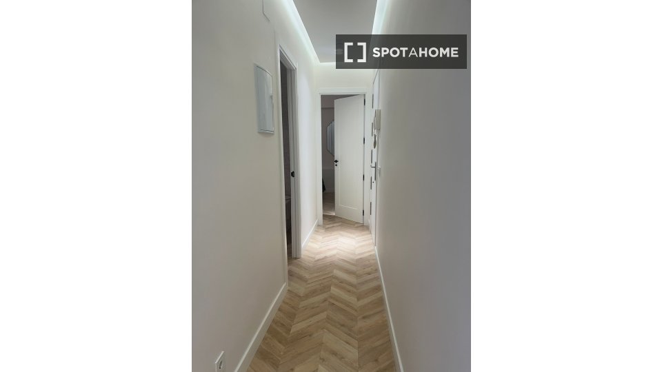 Apartment Madrid, 2 beds, 80m² — photo 17