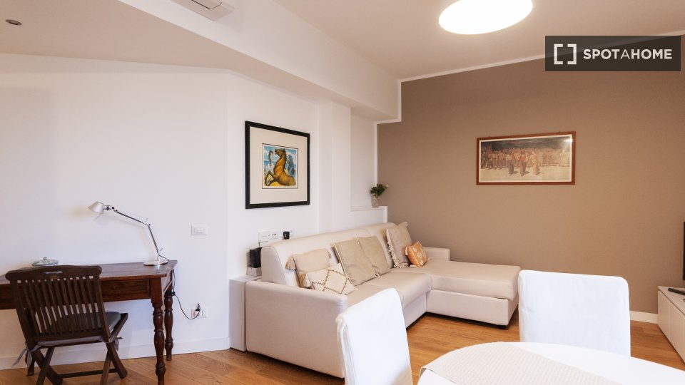 Apartment Milan, 1 bed, 60m² — photo 2