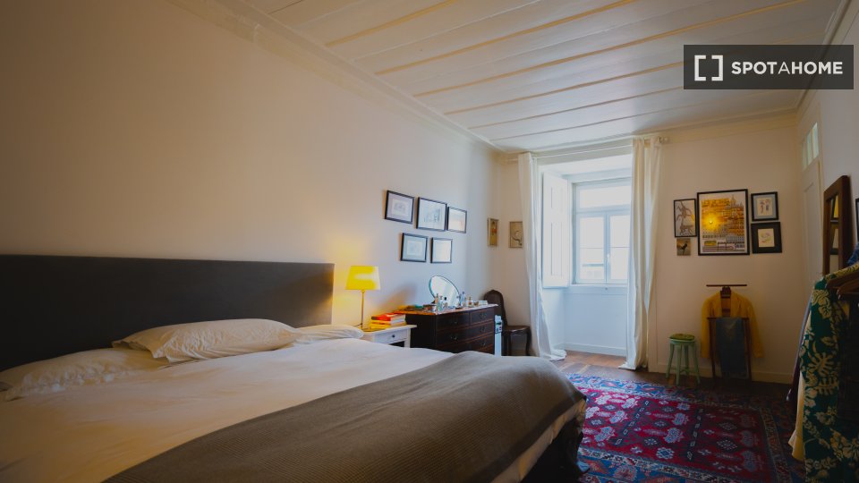 Apartment Lisbon, 2 beds, 110m² — photo 4