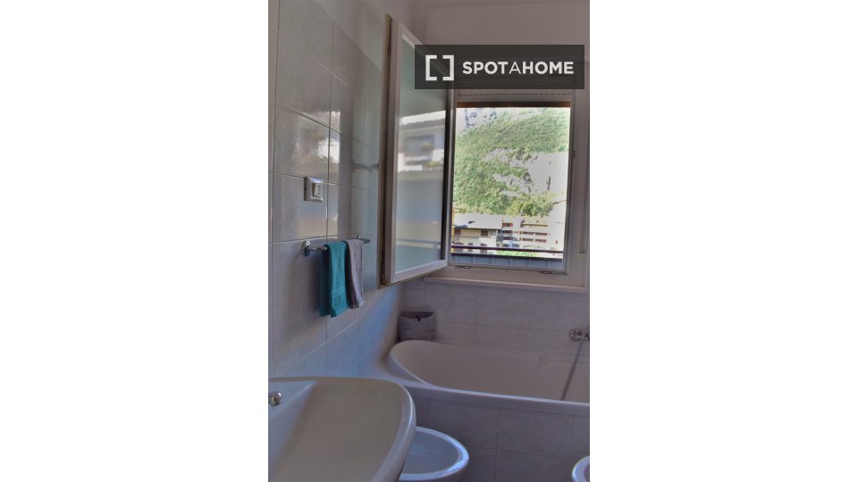 Double room Trento, 4 beds — photo 11