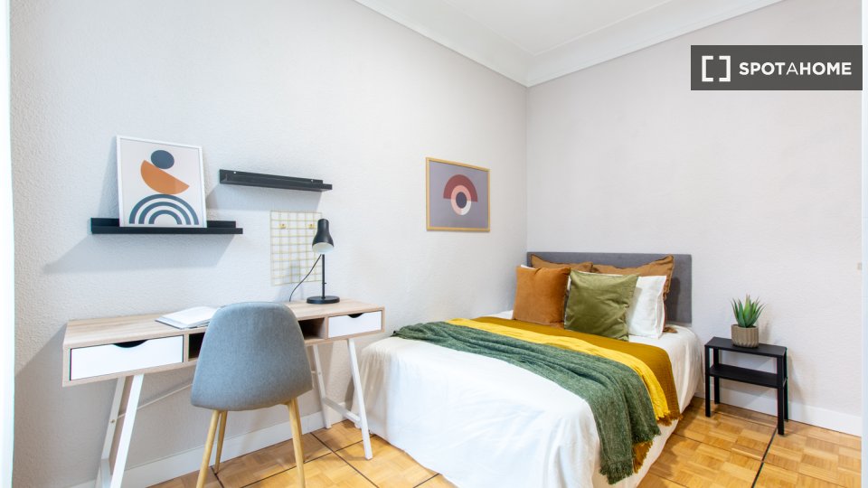 Double room Madrid, 7 beds — photo 18