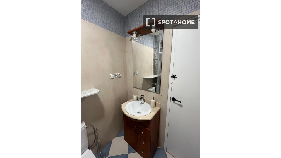 Double room Granada, 4 beds — photo 6