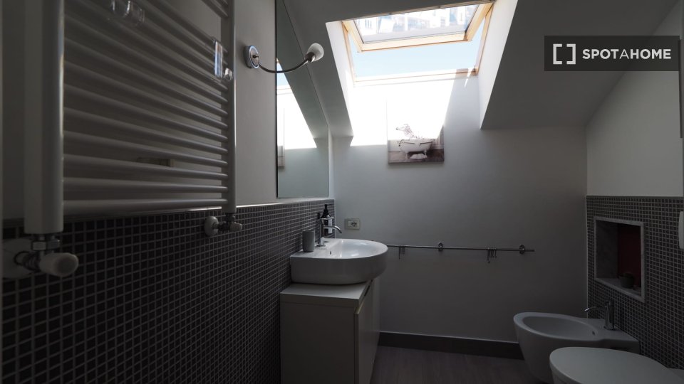 Double room Turin, 2 beds — photo 7