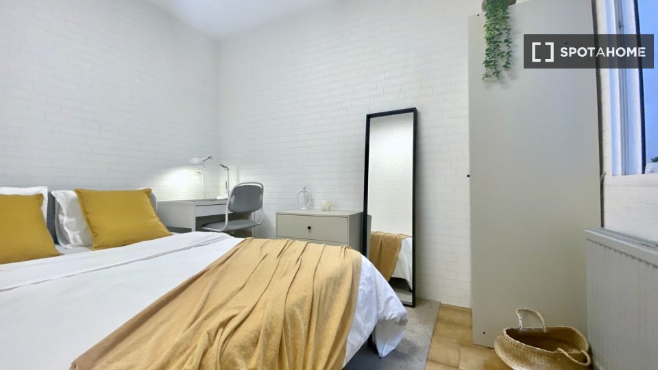 Double room Madrid, 5 beds — photo 87
