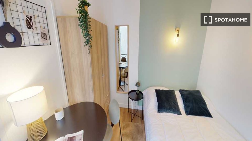 Double room Paris, 3 beds, 50m² — photo 11