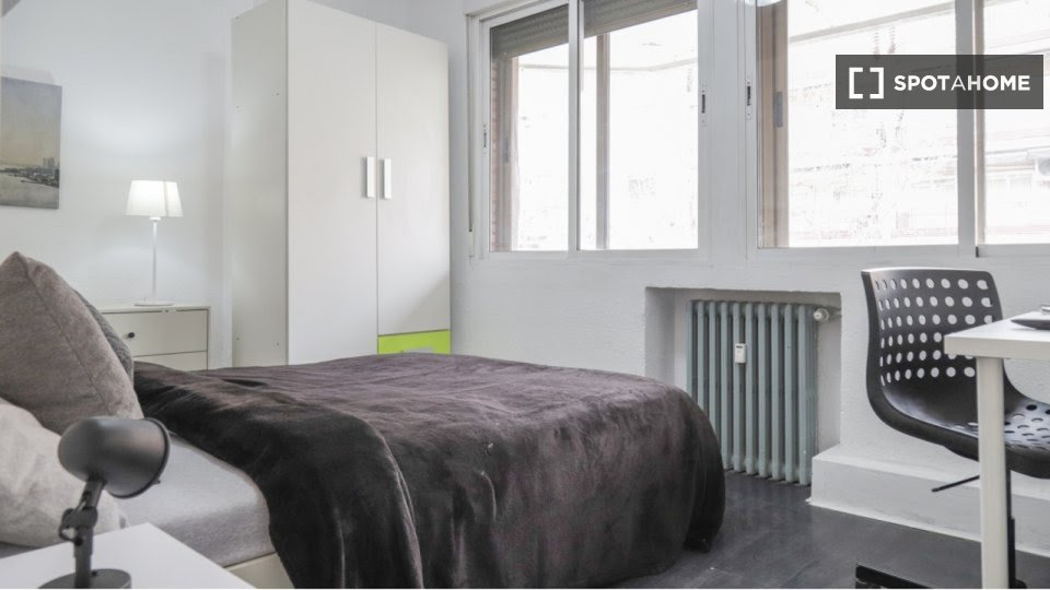 Double room Madrid, 7 beds, 115m² — photo 5