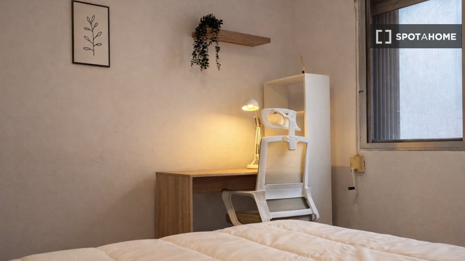 Double room Valencia, 4 beds — photo 12