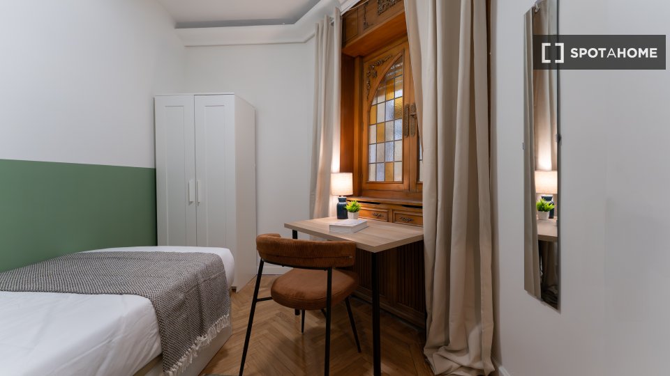 Double room Madrid, 6 beds — photo 14