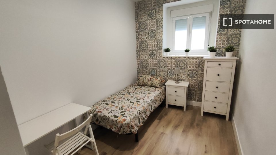Apartment Madrid, 4 beds, 90m² — photo 9