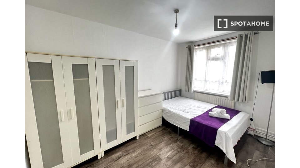 Double room London, 5 beds — photo 1