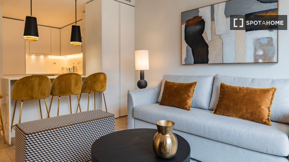Apartment Lisbon, 1 bed — photo 16