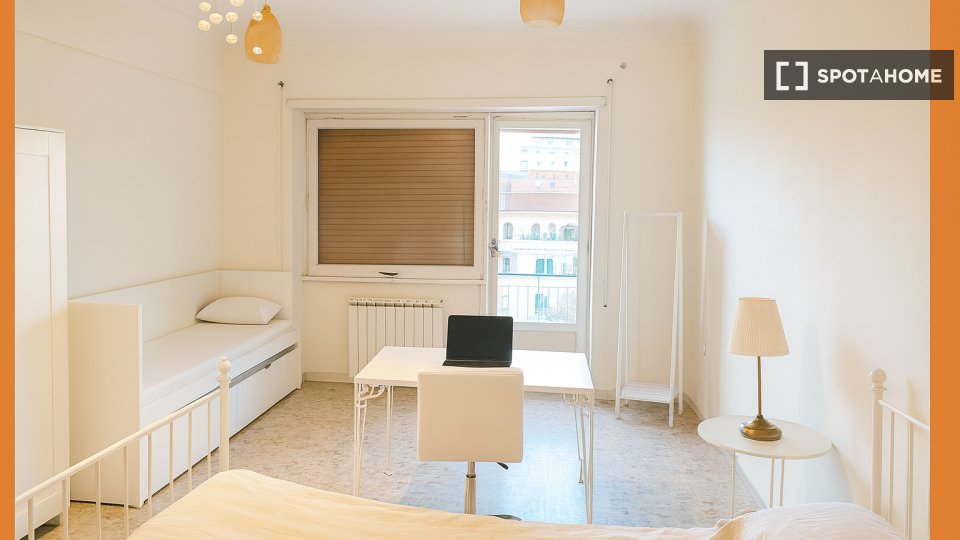 Double room Rome, 3 beds, 25m² — photo 28